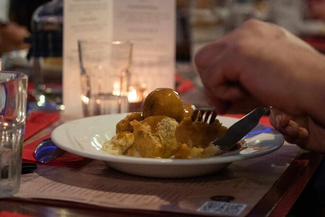 2.5 Hour Experience Scottish Dinner and Folk Music - Timing, group size, and seating realities