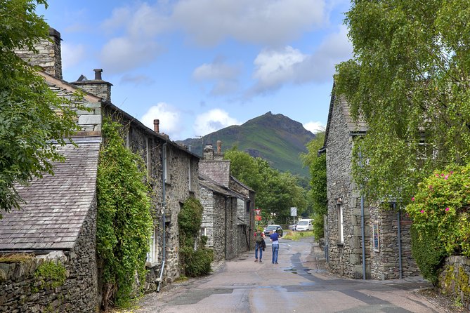 3-Day Lake District Explorer Small-Group Tour from Edinburgh - Transport comfort on a 16-seat coach, and the real rules of the road