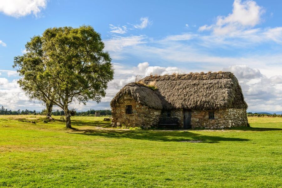 4-Day Outlander Trail From Edinburgh - Day 1: Doune Castle, Glencoe Valley drama, and Inverness by evening