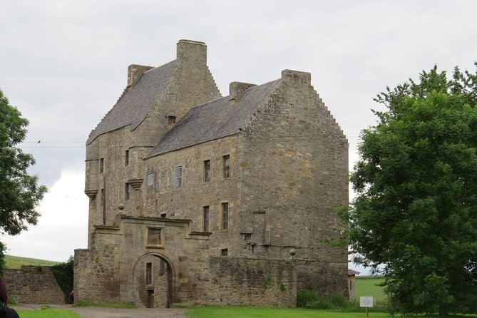 4-Day Outlander Trail Tour from Edinburgh Including Admissions - Admissions included versus optional stops, and why it matters
