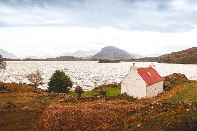 5-Day Highland Explorer and Isle of Skye Small-Group Tour from Edinburgh - Day 5: Eilean Donan Castle tickets and Glencoe’s emotional scenery