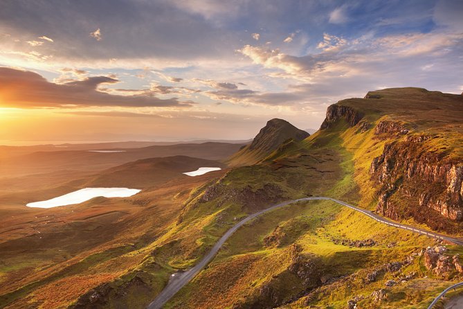 5-Day Iona, Mull and the Isle of Skye Small-Group Tour from Edinburgh - Day 1: Loch Lomond photos, Inveraray castle views, and settling into Oban