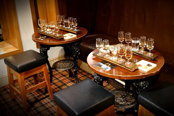 Afternoon Whisky Tasting in a Traditional Edinburgh Bar - Neil’s Role: Why the Guide Changes Everything