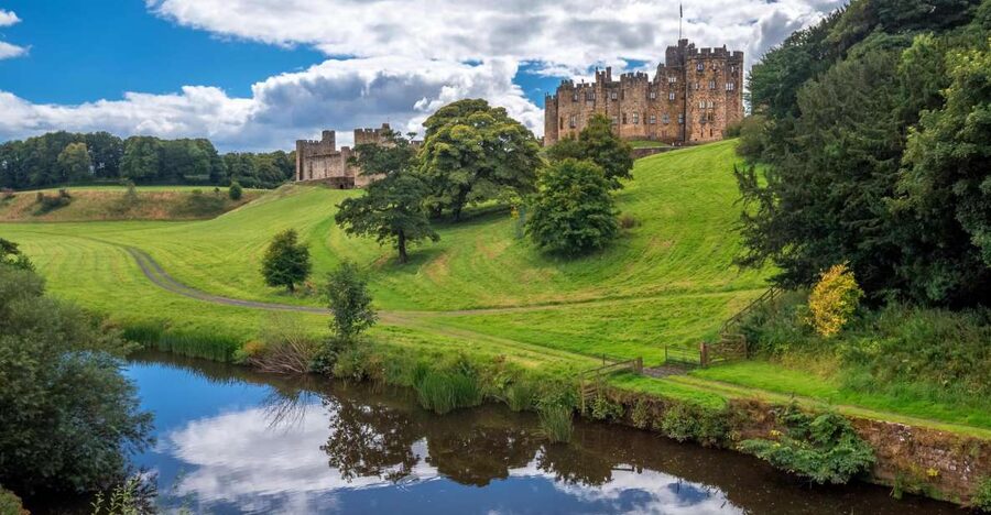 Alnwick Castle and Scottish Borders Tour from Edinburgh - Value for $68: where the money goes