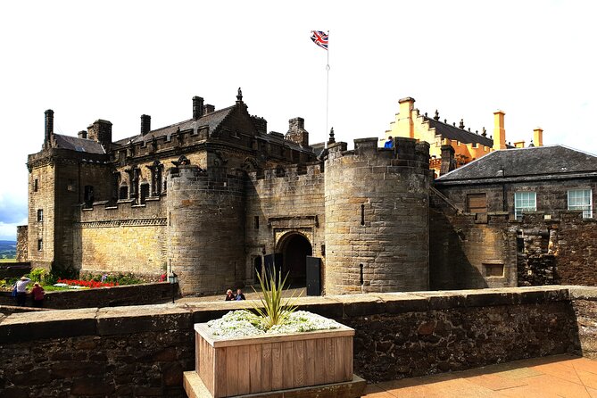 Blackness & Stirling Castle, Wallace Monument Private Tour - William Wallace Monument: Exhibits, Panoramas, and the Stair Climb