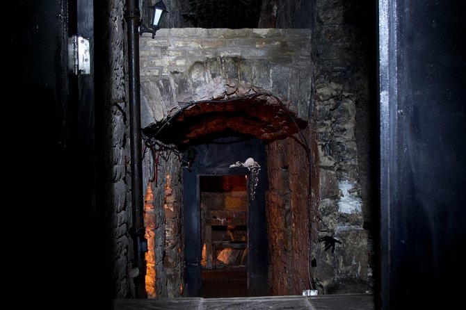 City of the Dead Underground Vaults (Day) - Weather and practical notes that affect comfort