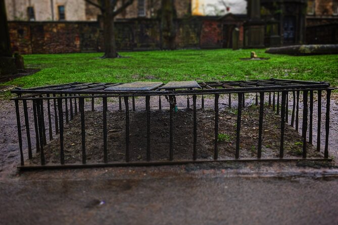 Dark History and Ghost Tour of Edinburgh - Grassmarket: executions, riot drama, and the names Jesse King and Maggie Dickson