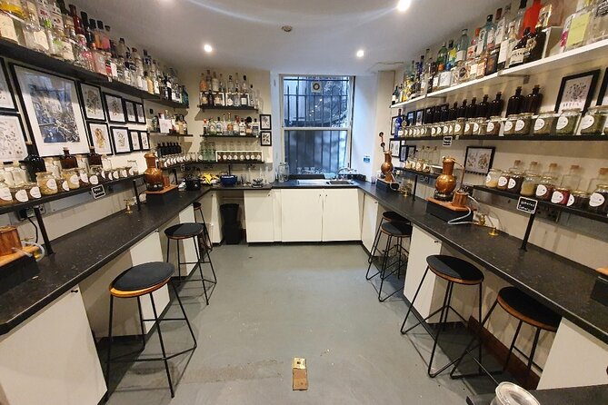 Distill a bottle of Gin on mini copper stills - Key things to know before you book