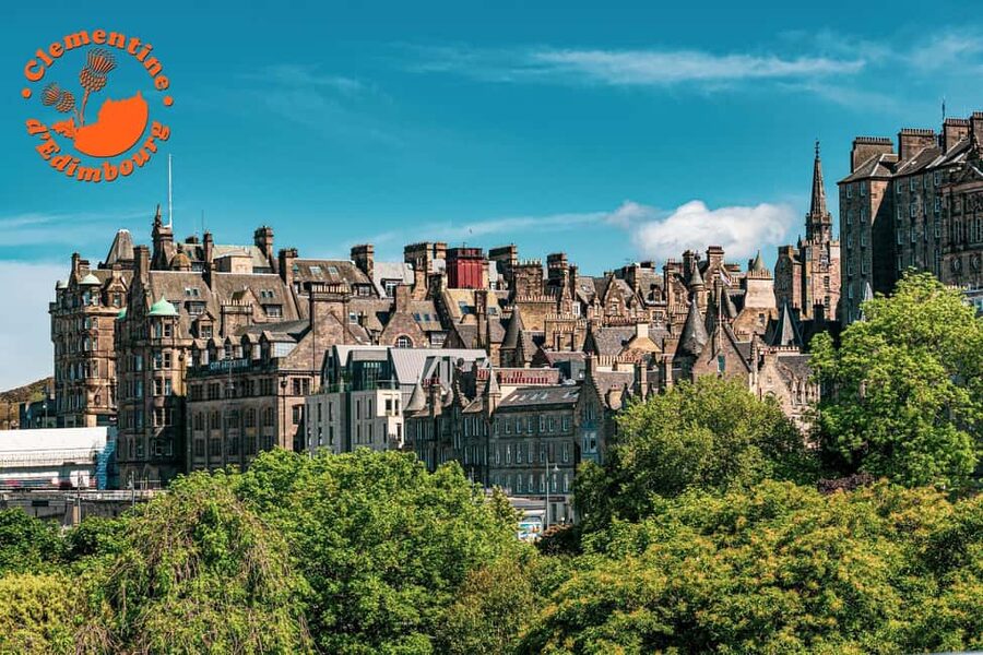 Edimbourg : Visite guidée privée en français avec Clémentine - St Giles’ Cathedral to Gladstone’s Land: How the Old Town Tells Time