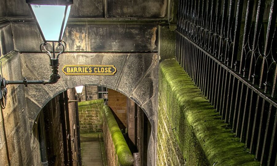 Edinburgh: 2-Hour Ghost Tour in Italian - Why this Italian ghost tour works at night