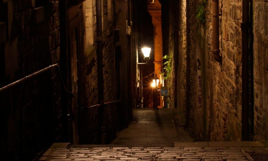 Edinburgh: 2-Hour Ghost Tour in Spanish - Key things I’d clock before you go