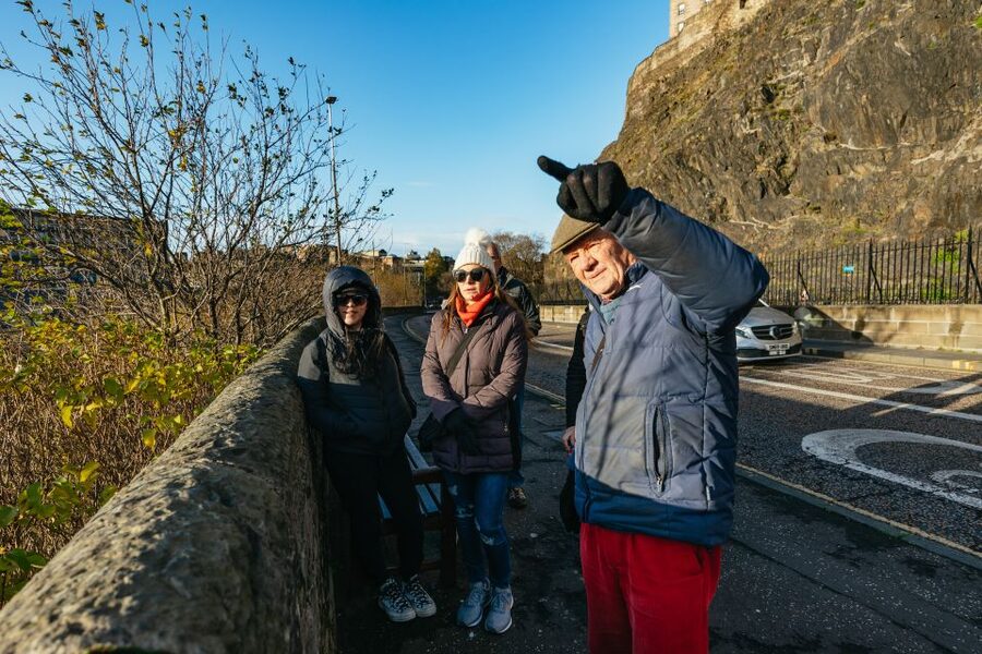 Edinburgh: 3-Hour Guided Walking Tour - Writers’ Museum and Riddles Court stops that add context