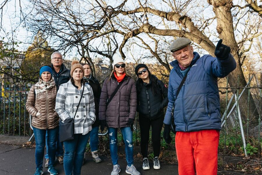 Edinburgh: 3-Hour Guided Walking Tour - Refreshment breaks and how to pace your 3 hours