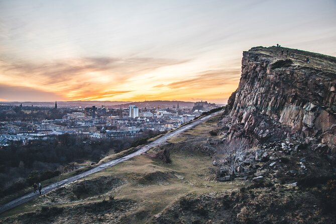 Edinburgh: Arthur's Seat Hike with Local Guide - Wildlife, plants, and small medieval hints you’d miss alone