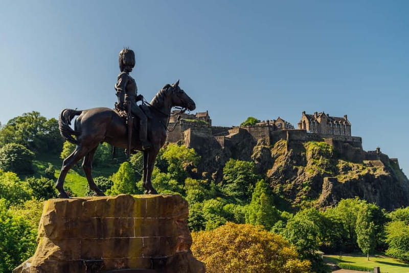 Edinburgh: Big Bus Hop-On, Hop-Off Tour by Open-Top Bus - Britannia Tour: Royal Yacht and botanic time