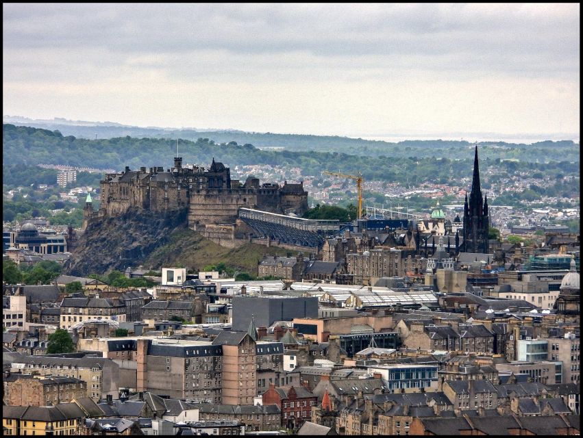 Edinburgh Castle: Guided Tour with Tickets Included - Meet at St. Giles and start on the right foot