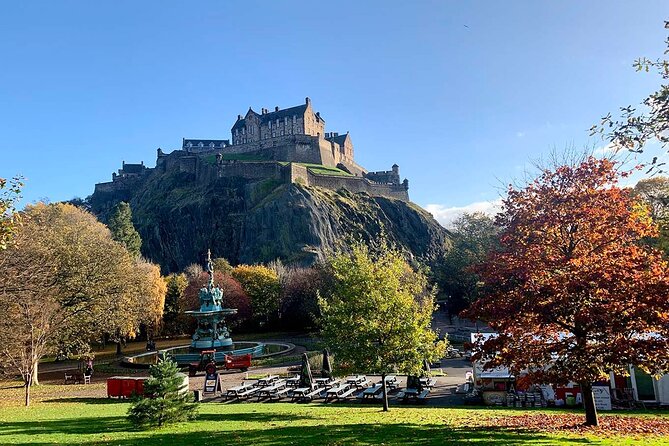 Edinburgh Castle: Guided Walking Tour with Entry Ticket - Meeting on St Giles’ corner, then up toward Castle Rock