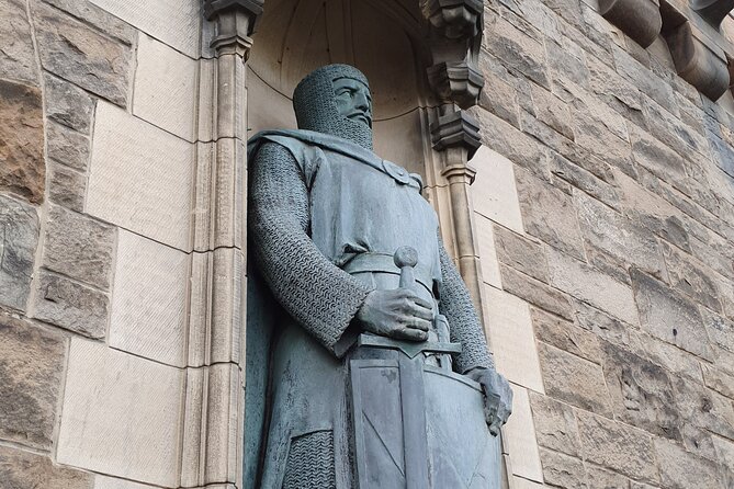 Edinburgh Castle Highlights Tour with Tickets, Map, and Guide - Weather, timing quirks, and castle rules that matter