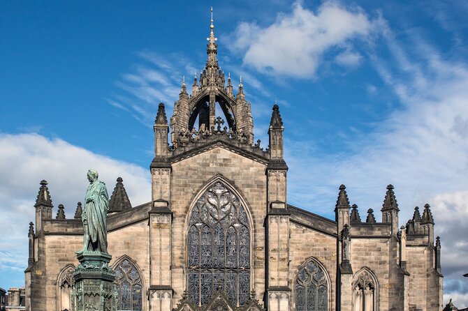 Edinburgh Castle & Old Town Small Group Guided Tour - Haunted Graveyard Stop And The Fun Side Of Old Town