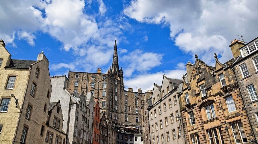 Edinburgh: Child-Friendly Tour with a Local Friend - Why the price can make sense for families at $68 per person