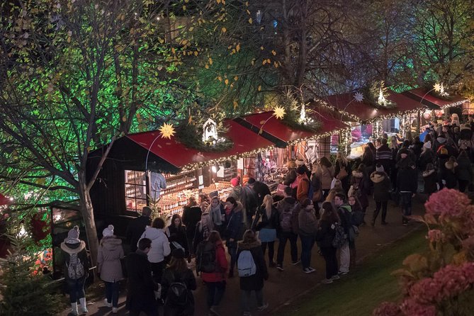 Edinburgh Christmas Tour, Highlights & Hidden Gems with a Local - Edinburgh Christmas markets: gifts, food, and what to watch for