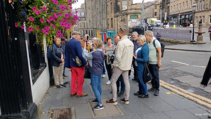 Edinburgh: City Highlights Private Guided Walking Tour - The Royal Mile: where exteriors do most of the storytelling