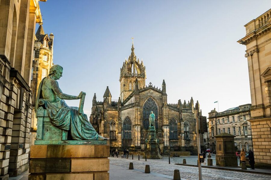 Edinburgh: City Highlights Walking Tour - St Giles’ Cathedral: a quick stop that actually lands