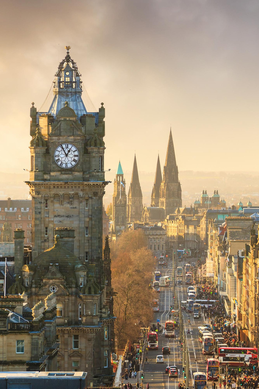 Edinburgh: City Highlights Walking Tour - Writers’ Museum: literature you can picture, not just remember