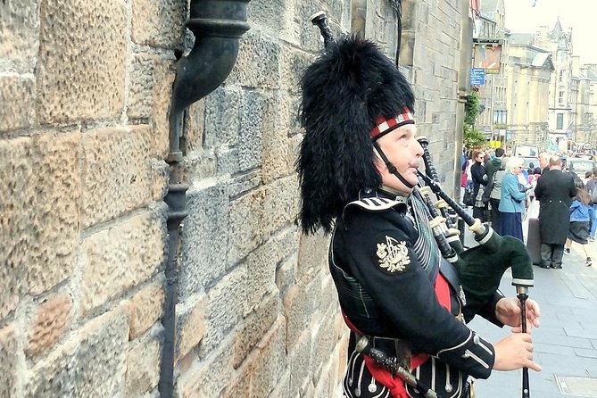 Edinburgh City Walking Tour, Discover Old Town, Royal Mile with a Local Expert! - Hidden alleys, old plumbing clues, and why a guide matters