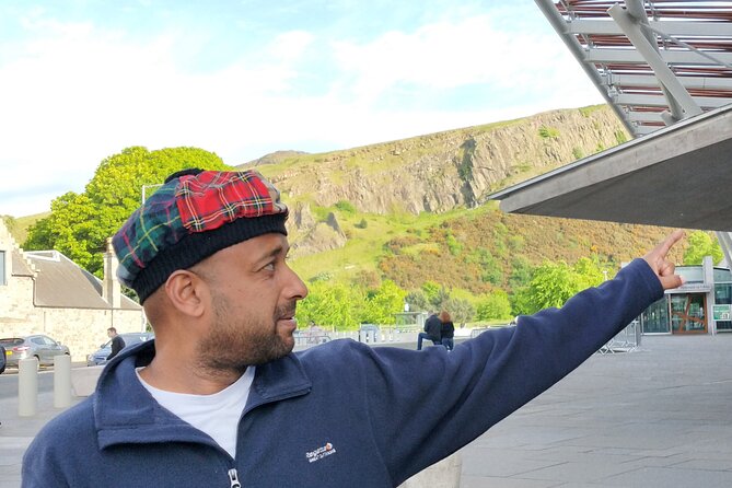 Edinburgh City Walking Tour, Discover Old Town, Royal Mile with a Local Expert! - Meeting at Camera Obscura, ending by the Scottish Parliament