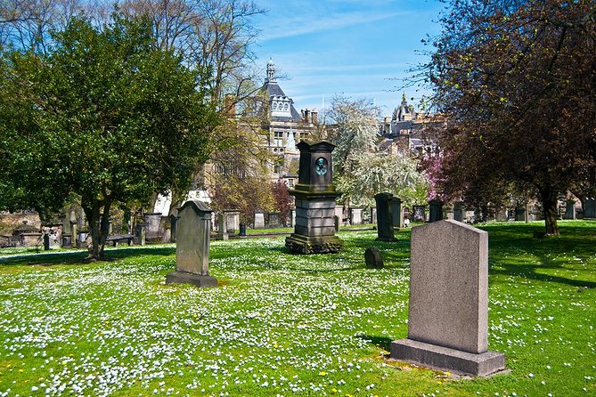 Edinburgh Darkside Walking Tour: Mysteries, Murder and Legends - The Royal Mile Finish: Pub Warm-Up, Not a Twist Ending