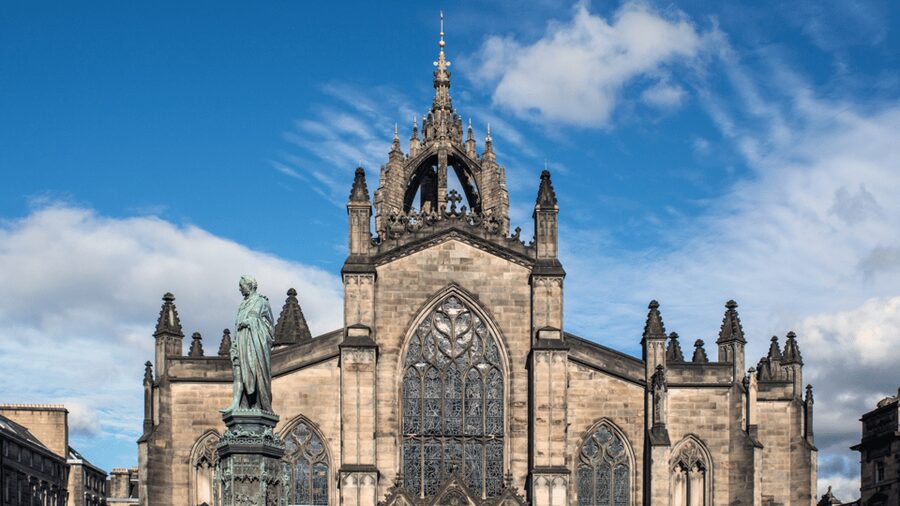 Edinburgh: Discover Edinburgh's Old Town Walking Tour - Royal Mile to St Giles’ Cathedral: How Church Power Shows Up in Stone