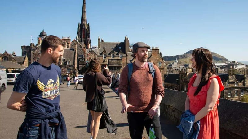 Edinburgh: Edinburgh Castle Guided History Tour with Tickets - Western Panorama and photo time that actually helps