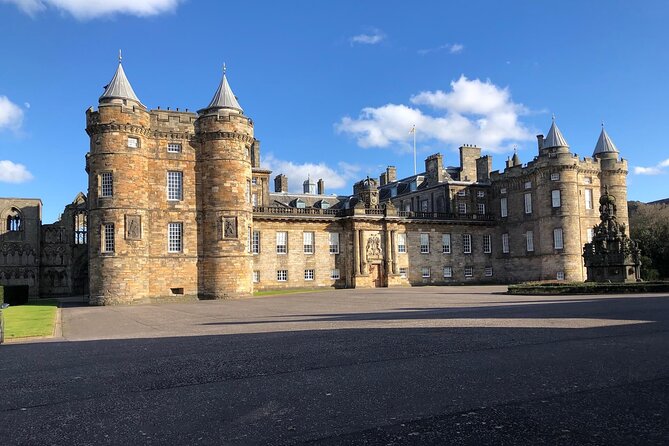 Edinburgh Experience By Car - An Old Church Stop: Hearing Why It Still Anchors the City