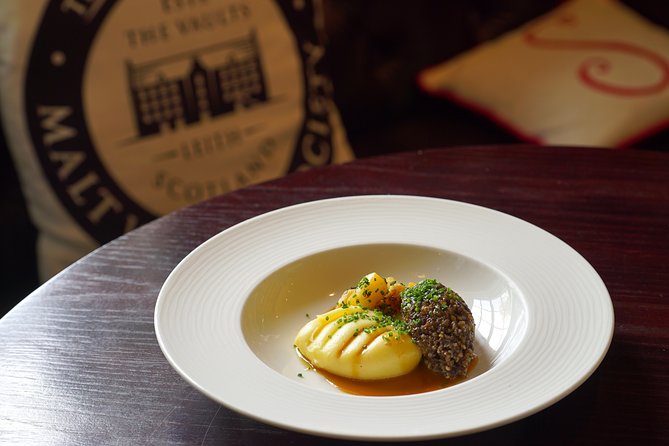 Edinburgh Food & Drink Tour with EatWalk Tours - Chambers Street and the Museum of Scotland, with a food lens