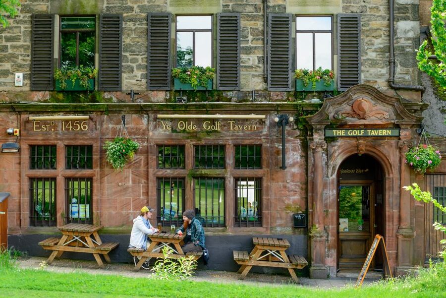 Edinburgh Food Tasting Tour with a Local - Walking Edinburgh with your host, then using their advice all week