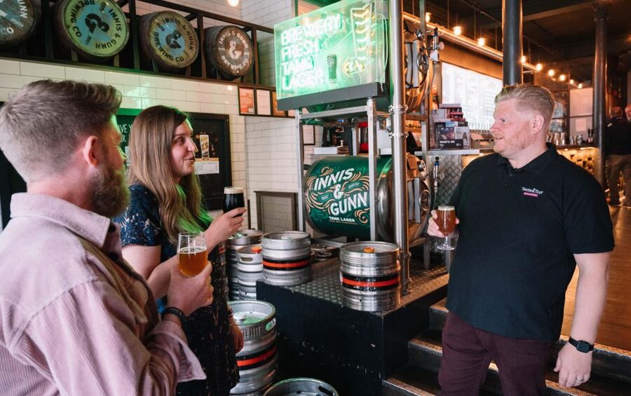Edinburgh: Food Tour with drinks - From the Castle Shadow to Grassmarket, the Tour Starts With Scottish Atmosphere