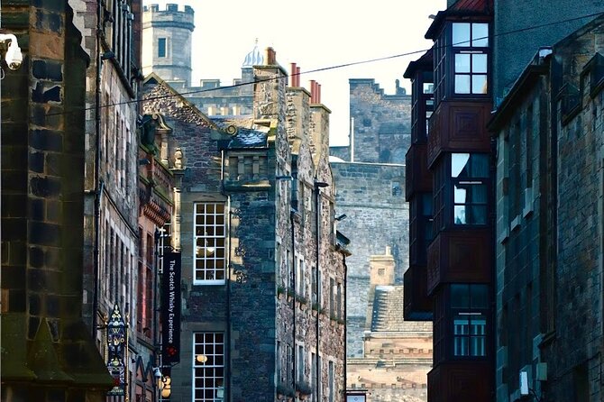 Edinburgh Food Tour with Scotch, Haggis, a Secret Dish & More - A Modern Museum Pause: Industrial Relics, Natural History, and Café Time