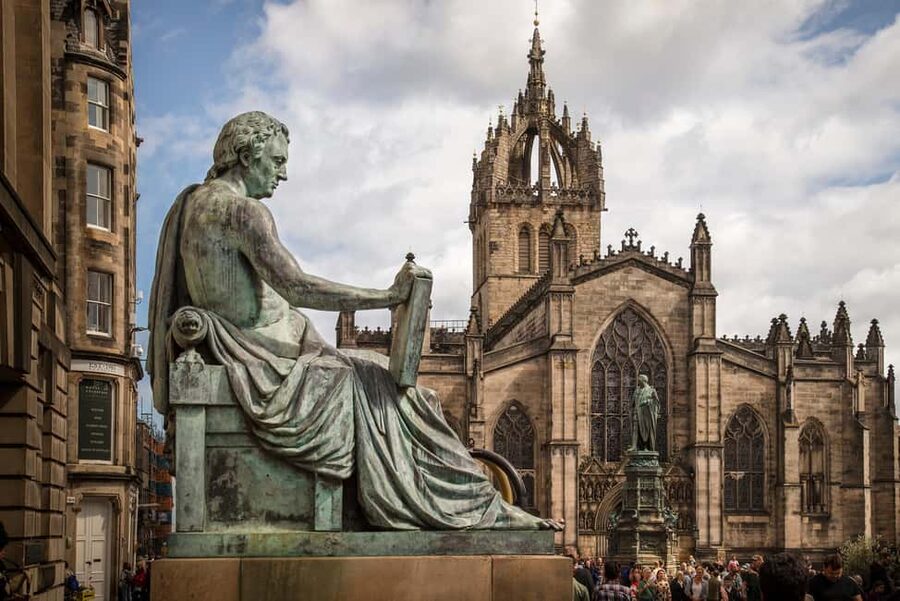Edinburgh: Full-Day Walking Tour with Edinburgh Castle - Edinburgh Castle: guided external tour, then your own time inside