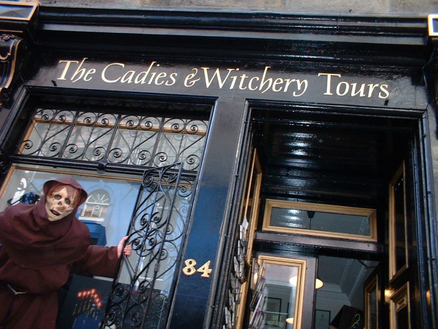 Edinburgh Ghosts & Gore Walking Tour - The stories you’ll actually hear: plague, witchcraft, executions, invasion
