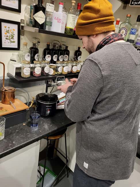 Edinburgh: Gin Distillation Workshop with Gin Tasting - Key things to know before you go