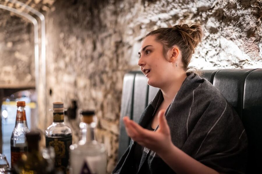 Edinburgh: Gin Tasting at Underground Venue - Edinburgh underground gin tasting at The Lost Close, what it really feels like