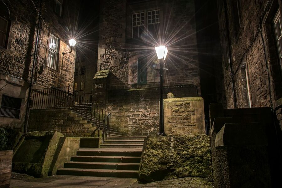 Edinburgh: Guided Ghost Walking Tour - Meeting on the Royal Mile, Then Following the Stories