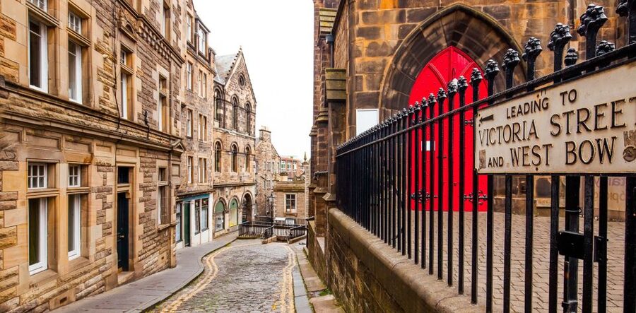 Edinburgh: Guided Harry Potter Tour in French - Key moments you will remember