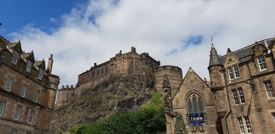 Edinburgh: Guided Tour in French - A Smart First Stop for Edinburgh in French