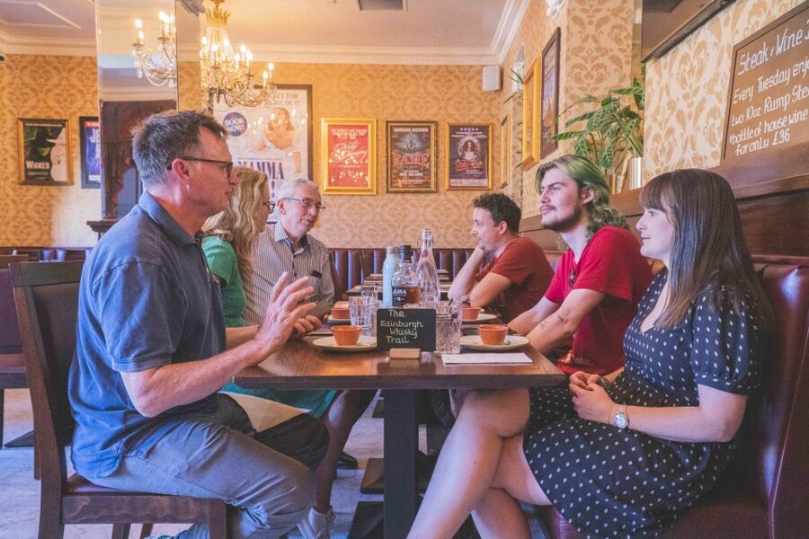 Edinburgh: Guided Whisky Tasting & Walking Tour - The Walk Through Edinburgh’s Old Town and New Town