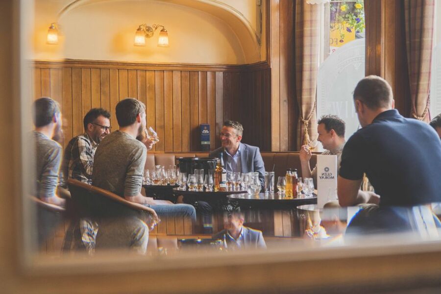 Edinburgh: Guided Whisky Tasting & Walking Tour - The Four Tastings: How You Start Tasting Like a Pro