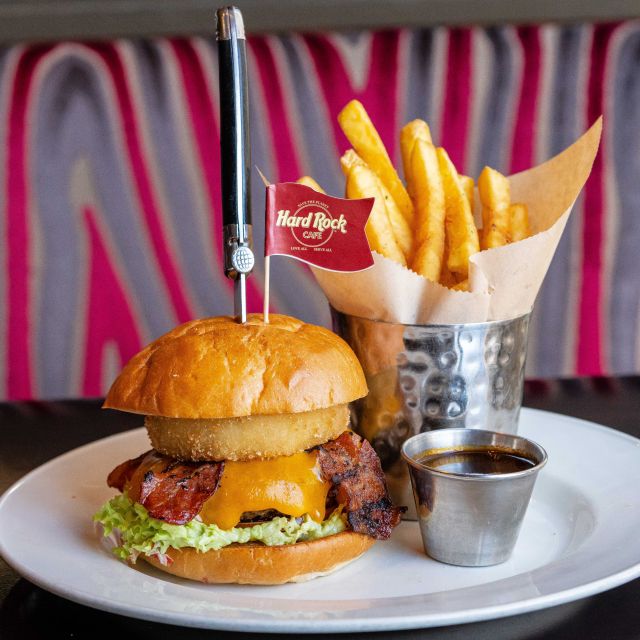 Edinburgh: Hard Rock Cafe with Set Menu for Lunch or Dinner - Acoustic vs Electric: Pick Your Set Like a Local