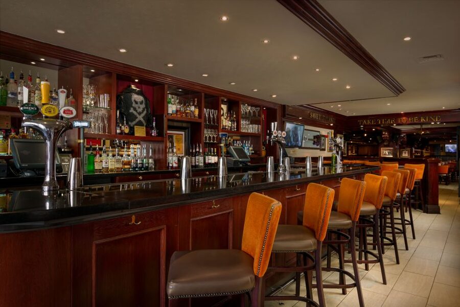 Edinburgh: Hard Rock Cafe with Set Menu for Lunch or Dinner - Rock Shop After Dinner: Why the Souvenirs Matter Here