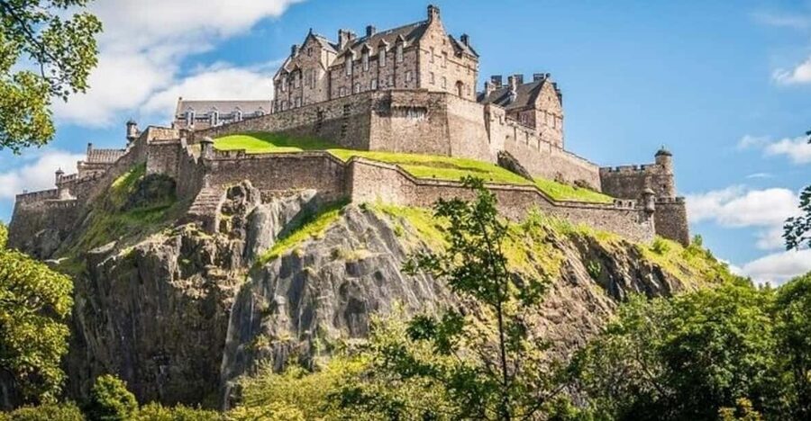 Edinburgh: Harry Potter Guided Private Walking Tour - Victoria Street: the Diagon Alley feeling in the real layout